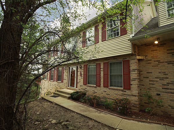 1st image of 1376 Laurel Oaks Dr #1376