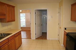 2nd image of 202 Cumberland Woods Ter
