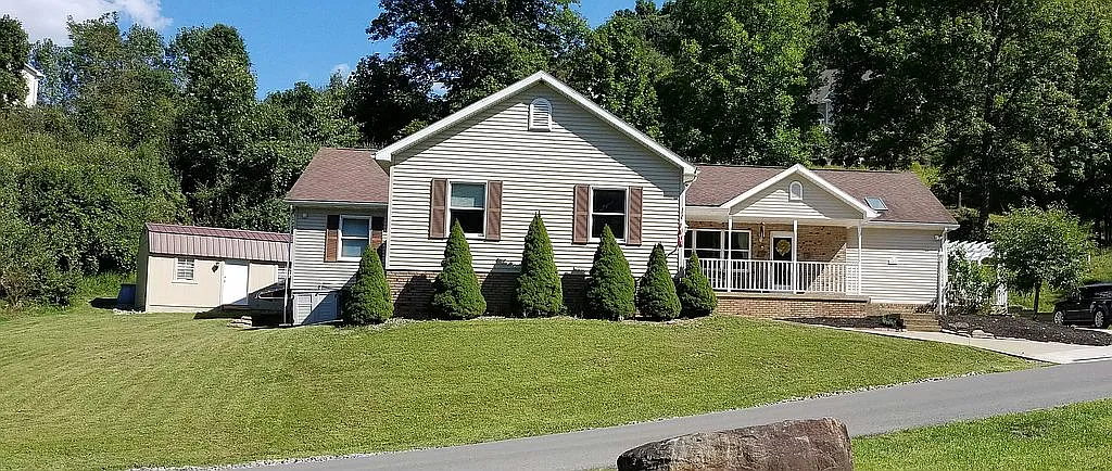 104 Thistledown Ln photo 1
