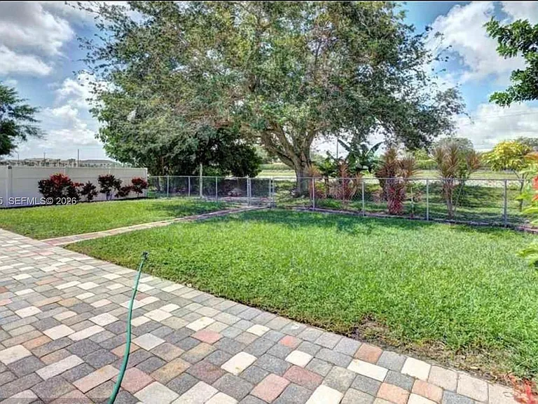 10669 Boca Entrada Blvd — Photo 19