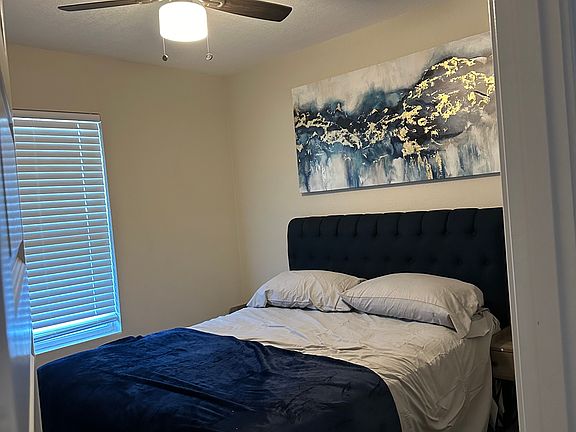 3rd image of 735 Sprucewood Ln
