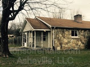 100 Dania Dr, Hendersonville, NC 28792