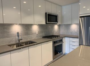 2632 Library Ln #305, North Vancouver, BC V7J0B8