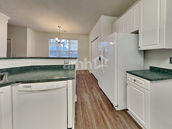 4th image of 145 Sandy Ln