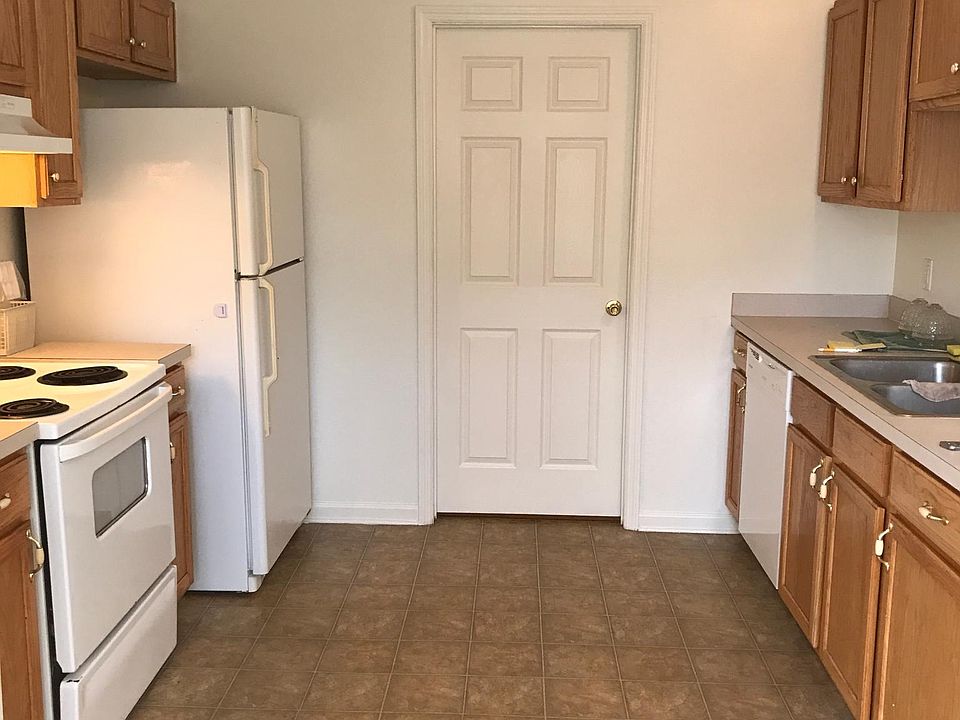 1st image of 47 Dispennette Dr