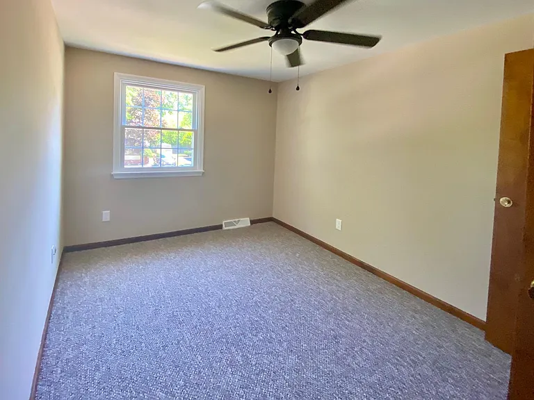 435 Baker Dr #B — Photo 13