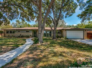 208 Carolwood Dr, Castle Hills, TX 78213