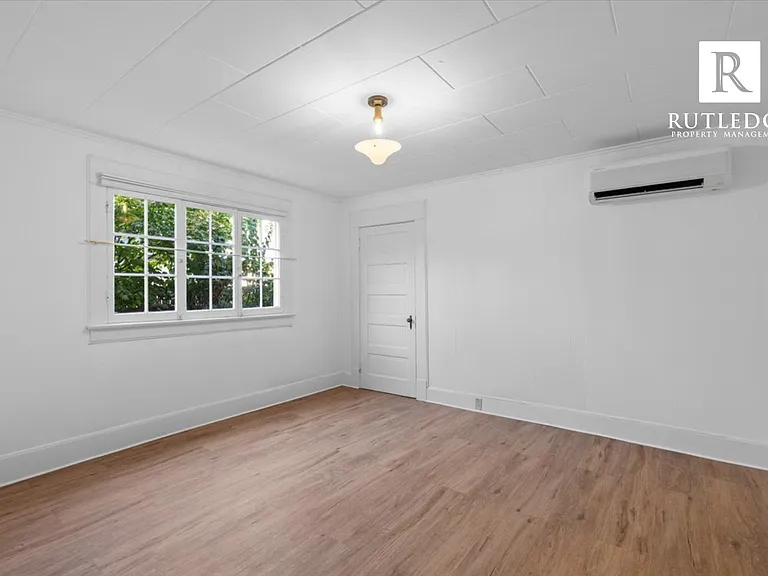 8 Willamette Ave — Photo 9