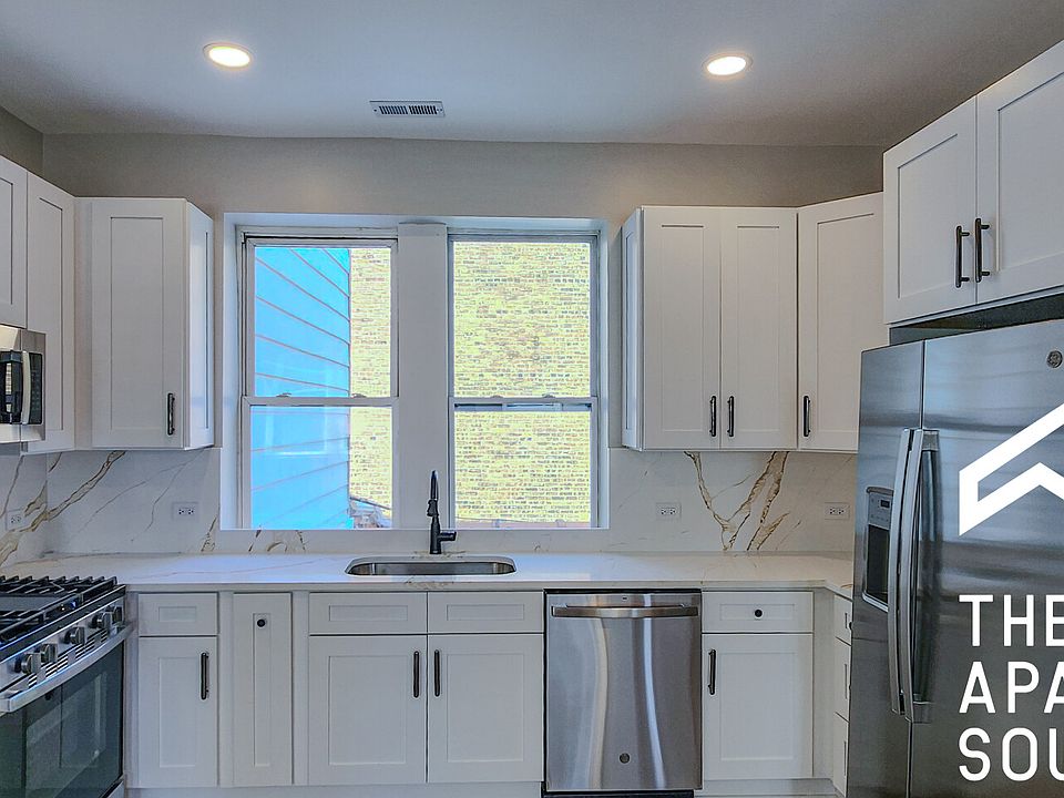 1st image of 2552 S Central Park Ave Unit 1