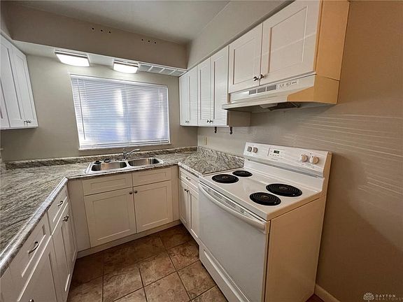 4th image of 607 E Dorothy Ln #2