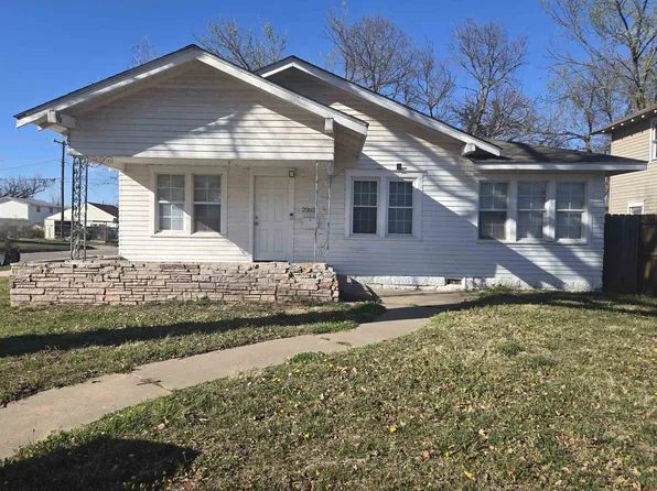 2202 E Maple Ave, Enid, OK 73701