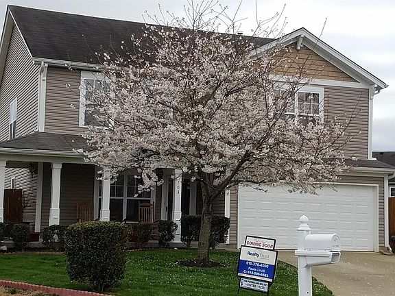 2nd image of 703 Blossom Hill Ct