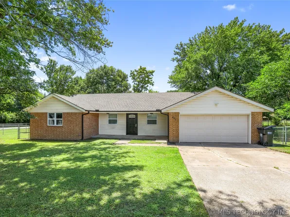 485 S Maple St, Oologah, OK 74053