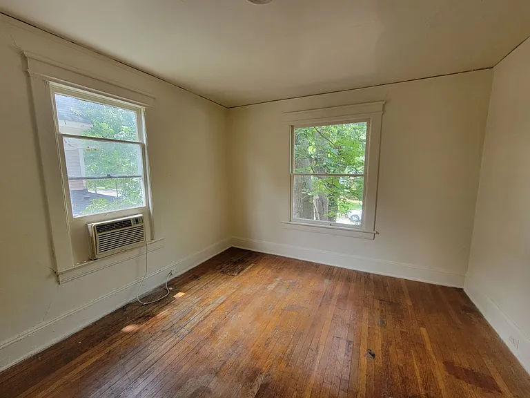 608 5th Ave — Photo 3