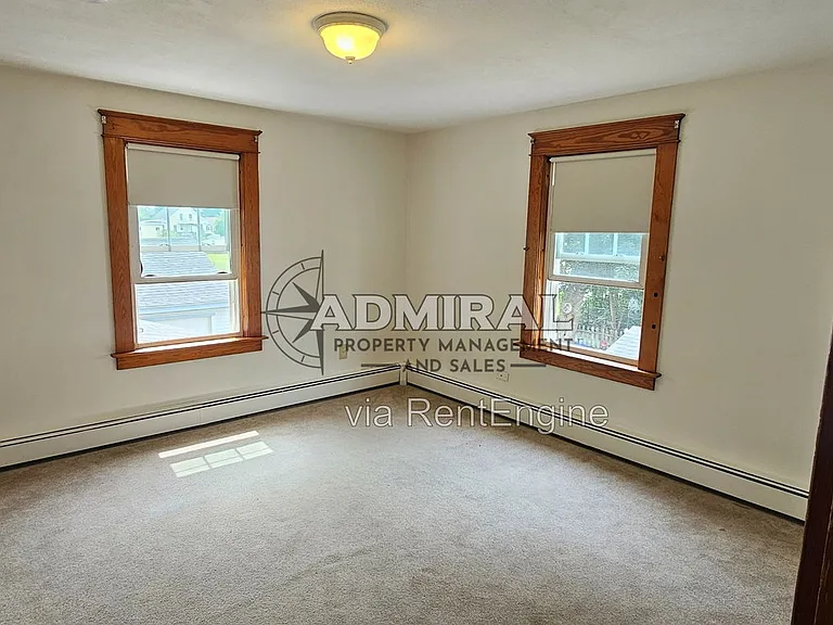 52 Washington St #A — Photo 4