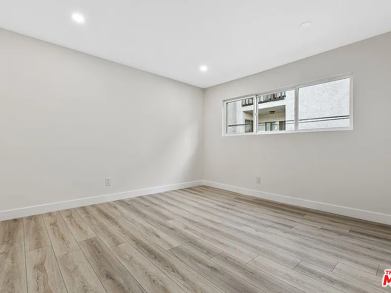 330 E Dryden St #14 — Photo 12