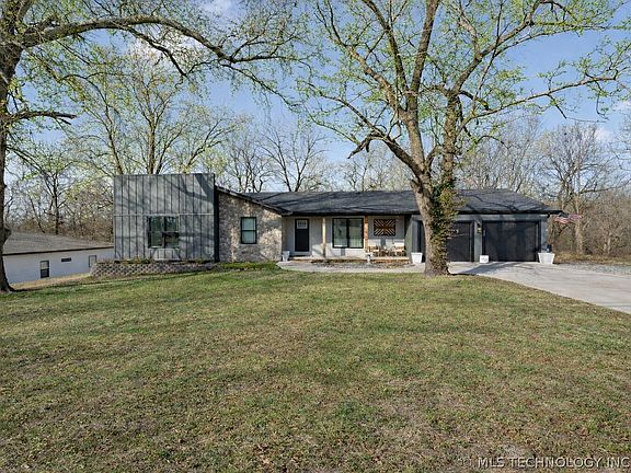 2nd image of 1420 Sumac Rd