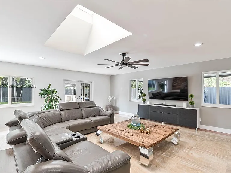 17420 SW 84th Ct — Photo 6