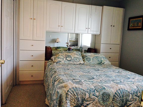 5th image of 3056 S Fletcher Ave APT 311