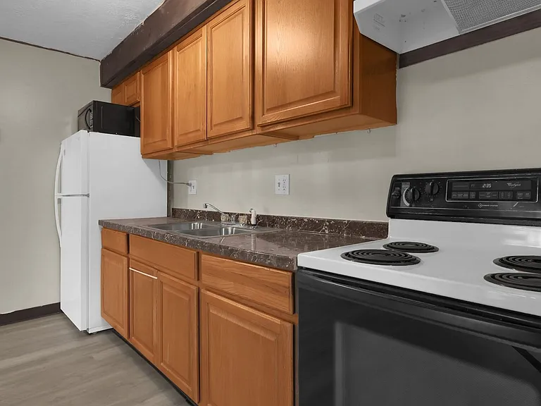 2483-2539 Courtright Rd #2503 — Photo 9