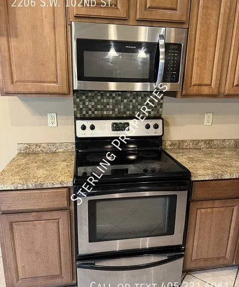 2206 SW 102nd St — Photo 14