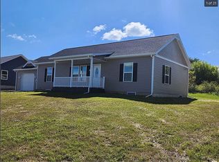 105 Eagle Ln, Penn Yan, NY 14527