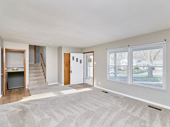 5th image of 3204 Bristol Hall Dr