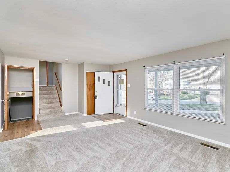3204 Bristol Hall Dr — Photo 5