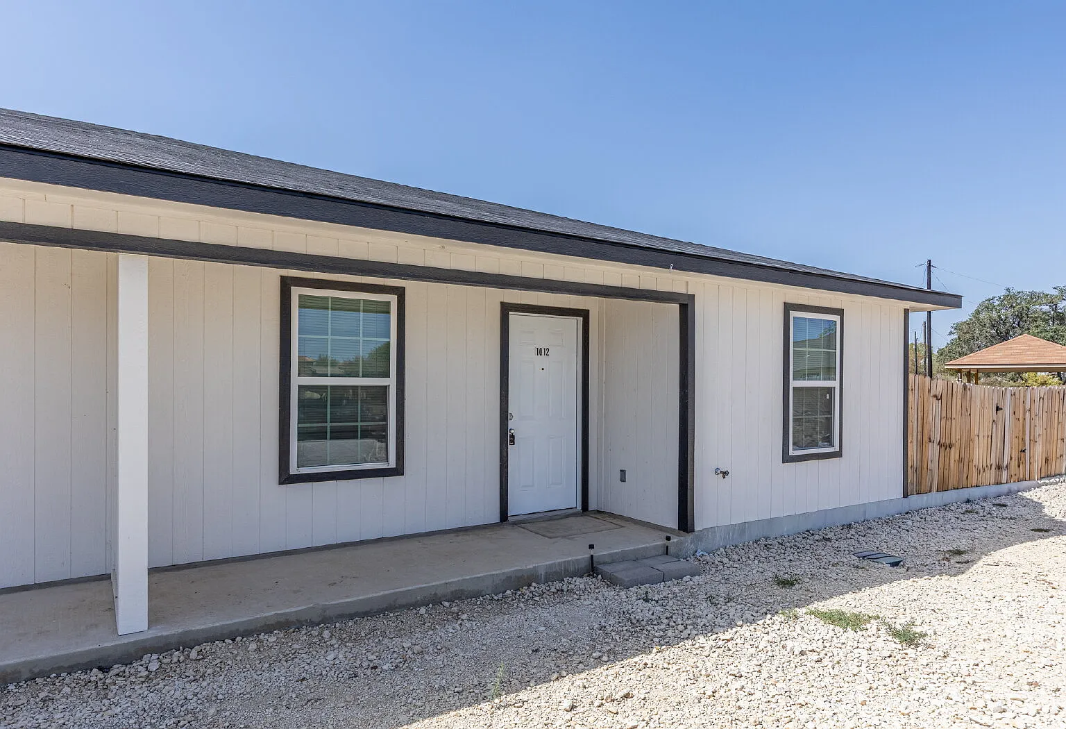 3 bed, 2.0 bath, $1,450 — Photo 3