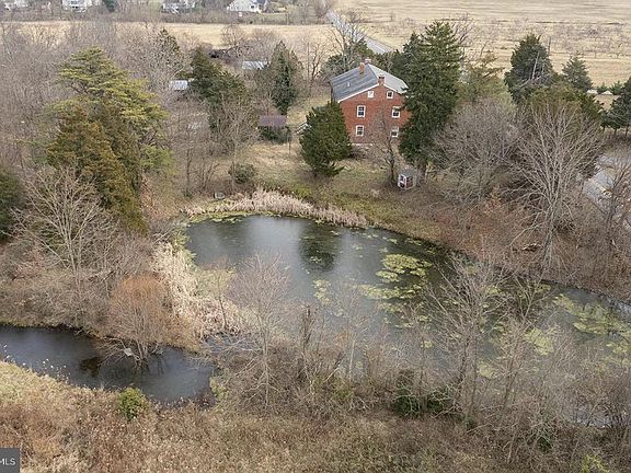 5th image of 557 Tabler Station Rd