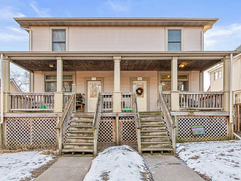 1012 Burgess St — Photo 17