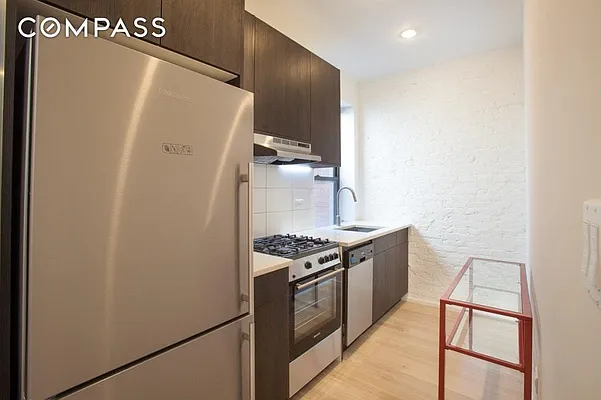 Rented by Compass | media 14