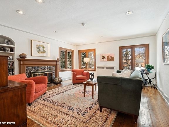 4th image of 2311 Lawndale Ave