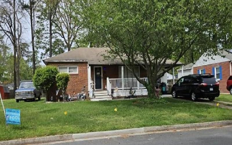 1st image of 15 Ballard Rd
