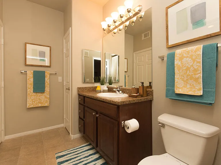 2a2 1140 SQFT 2 Bed 2 Bath