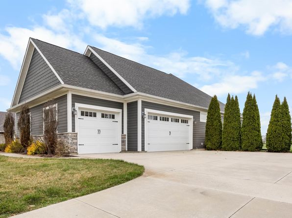 1062 N Admirals Pointe Dr, Lafayette, IN 47909