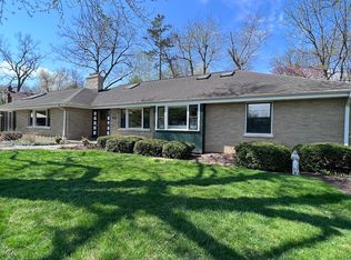 588 Ellyn Ave, Glen Ellyn, IL