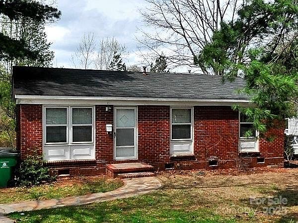 1st image of 730 Dewolfe St