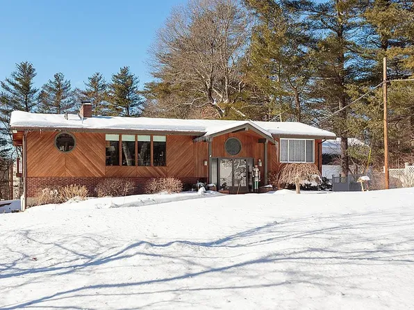 12 Wheaton Drive, Pelham, NH 03076