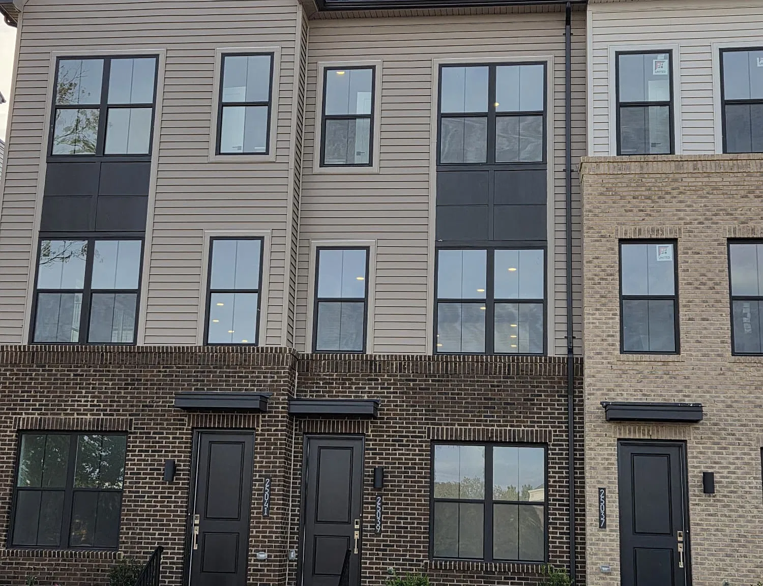 3 bed, 3.5 bath, 1776 sqft, $3,295 — Photo 1