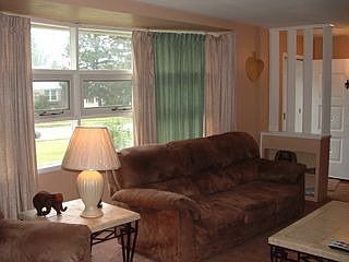 1957 Byrd Dr Living Rm Bay Win