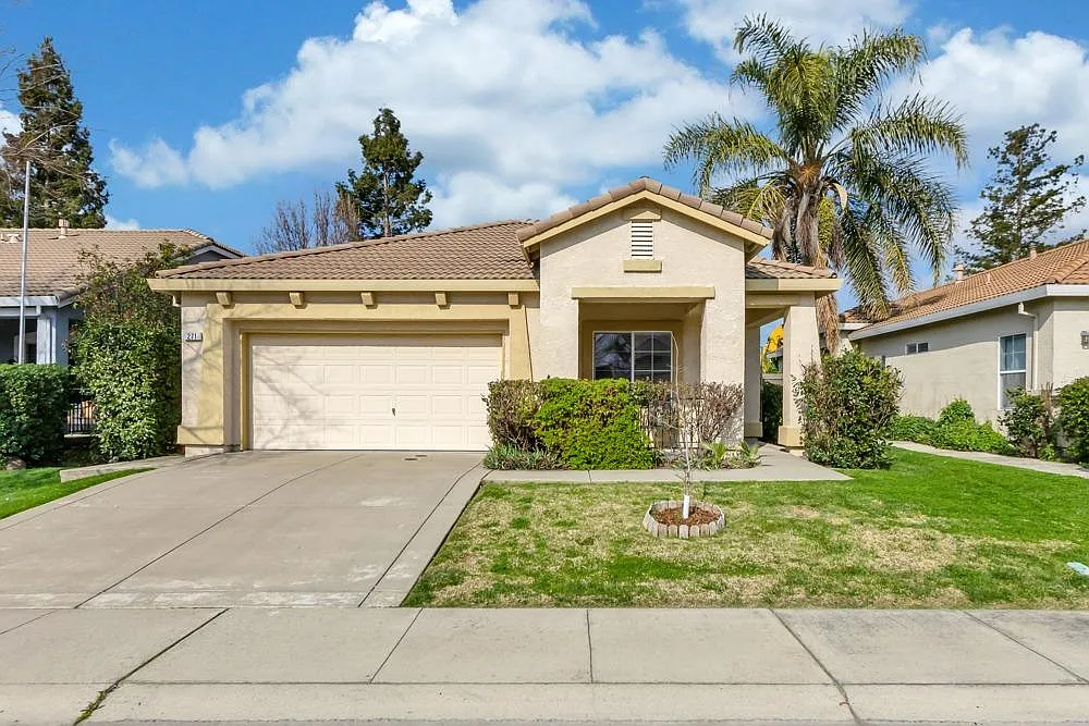 271 Arnold Gamble Cir photo 1