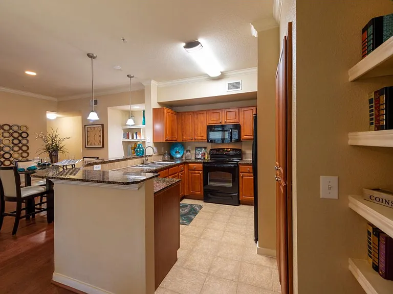 Oak Park Trails Living room to Kitchen View