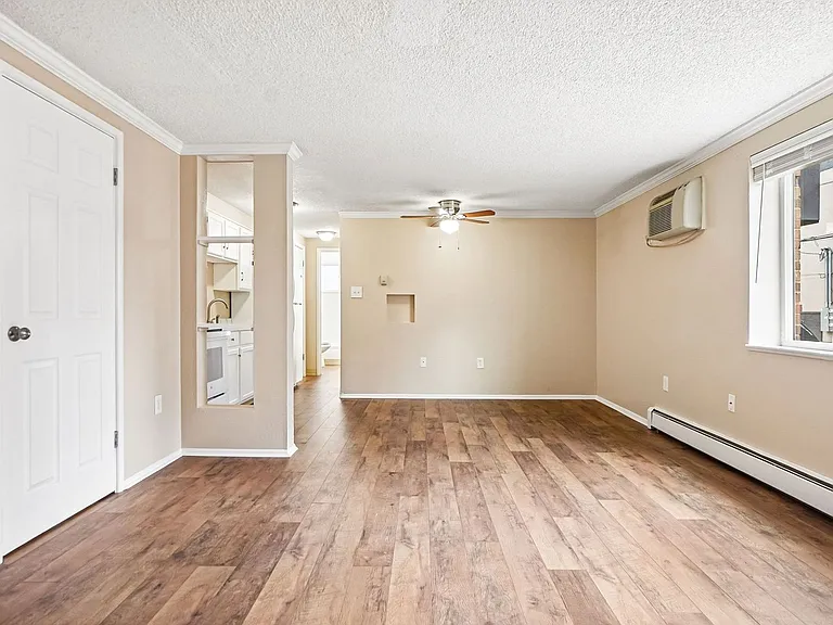 Knollwood and Tanglewood Apartments — Photo 41
