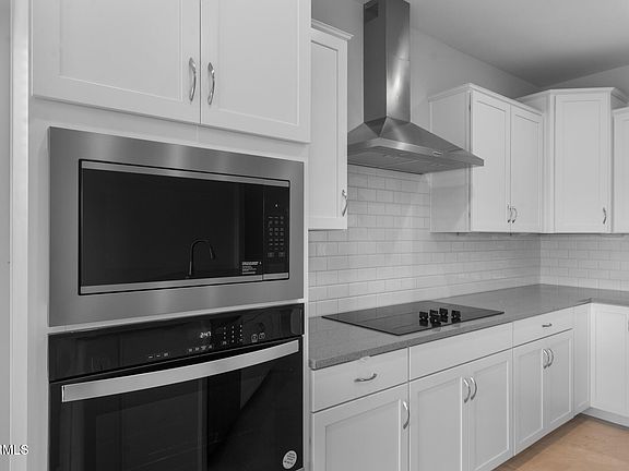 4th image of 17779 W GETTY Drive