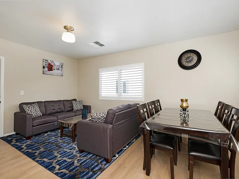 Meadowbrook Ave — Photo 11
