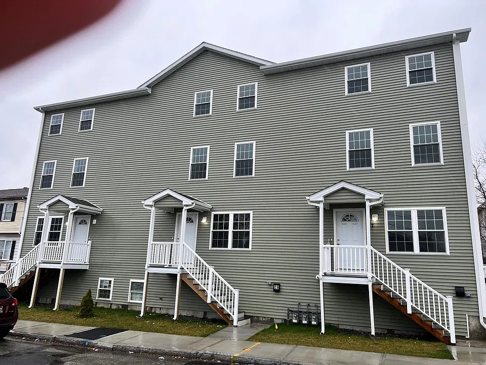 27 Halton St