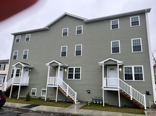 27 Halton St, Providence, RI 02907