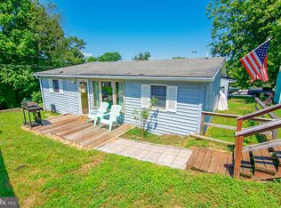 38 Locust St, Earleville, MD 21919