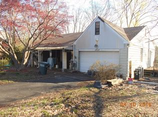 37 Indian Path Ln, Feasterville, PA 19053